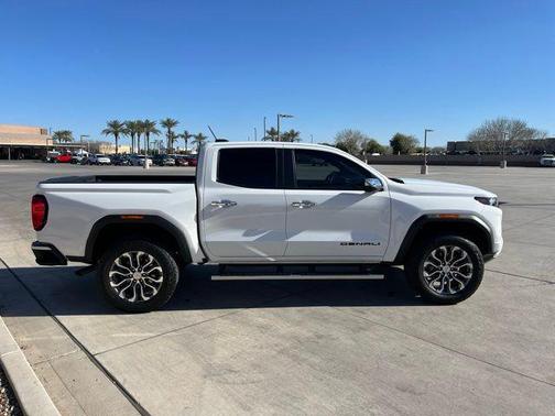 2023 GMC Canyon Denali
