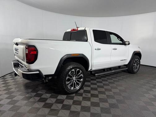 2023 GMC Canyon Denali