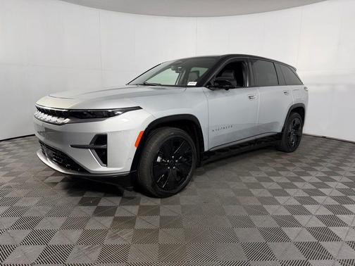 Silver Zynith Clearcoat 2025 Jeep Wagoneer S Launch Edition