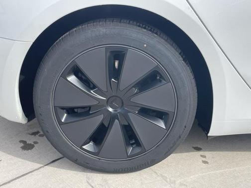 2024 Tesla Model 3 Long Range