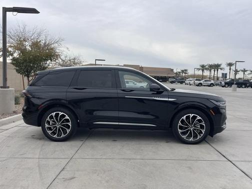 2024 Lincoln Nautilus Reserve