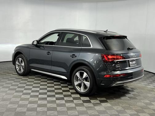 2024 Audi Q5 40 Premium