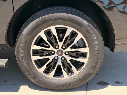 Black Metallic 2025 Ford Expedition Max Platinum