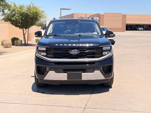 Black Metallic 2025 Ford Expedition Max Platinum