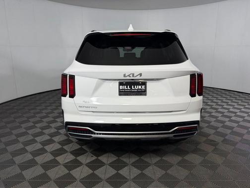 Glacial White Pearl 2023 Kia Sorento S
