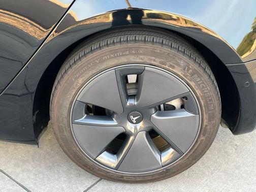2022 Tesla Model 3 Standard Range
