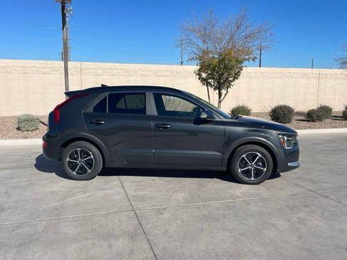 2023 Kia Niro Plug-In Hybrid EX