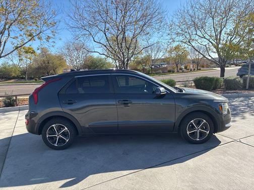 2023 Kia Niro Plug-In Hybrid EX