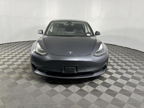 2022 Tesla Model 3 Standard Range