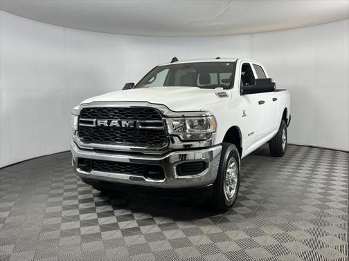 2022 RAM 2500 Tradesman Crew Cab 4x4 6'4' Box