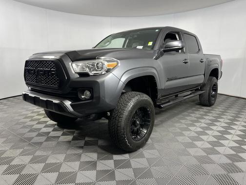 2020 Toyota Tacoma SR5