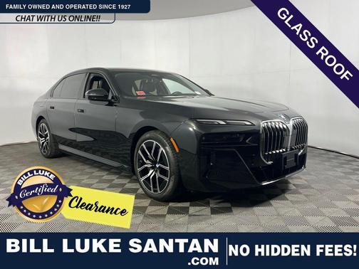 Black Sapphire Metallic 2025 BMW 740 740i