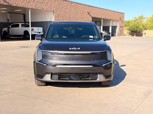 Panthera Metal 2024 Kia EV9 Land