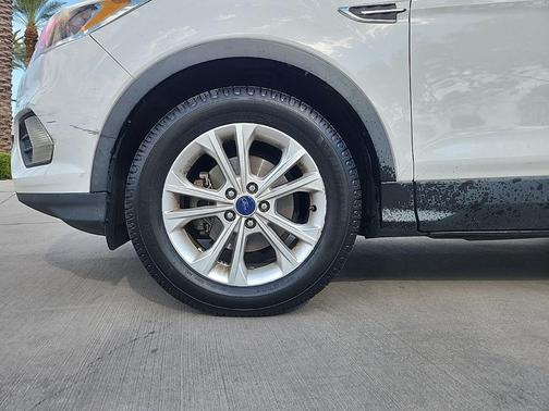 White 2017 Ford Escape SE