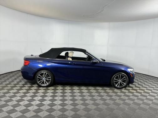 2018 BMW 230 230i