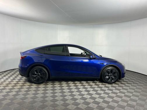 2025 Tesla Model Y Long Range Dual Motor Rear-Wheel Drive