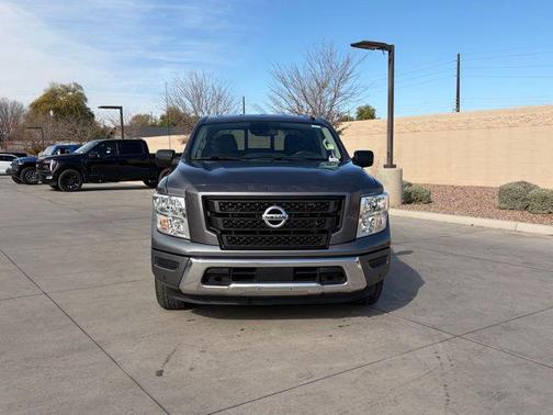 2021 Nissan Titan SV