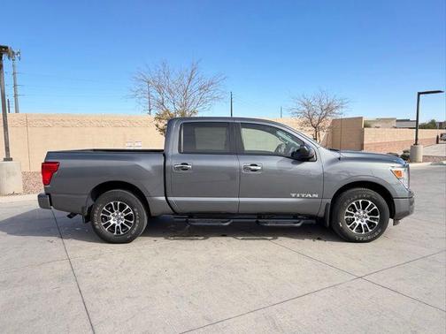 2021 Nissan Titan SV