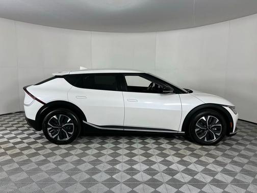 2024 Kia EV6 Light Long Range