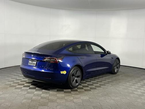 2022 Tesla Model 3 Standard Range