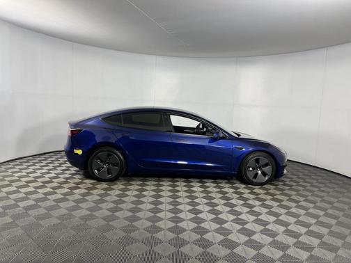 2022 Tesla Model 3 Standard Range