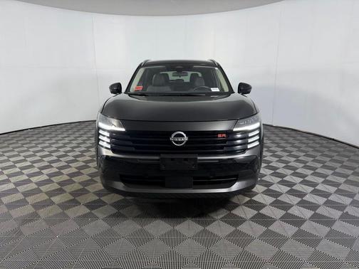 Super Black 2025 Nissan Kicks SR