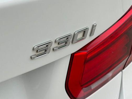 2018 BMW 330 xDrive