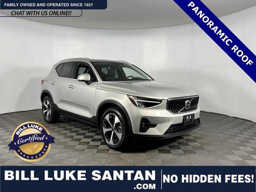 2025 Volvo XC40 B5 Plus Bright Theme