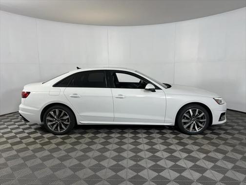 2022 Audi A4 40 Premium Plus