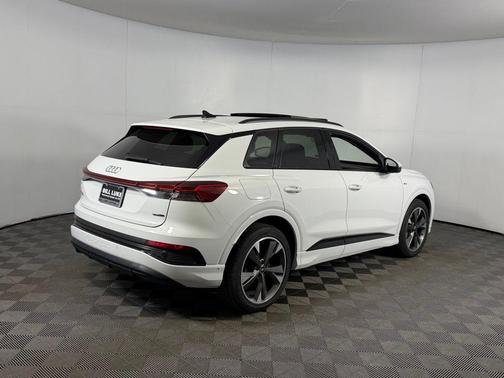 Glacier White Metallic 2024 Audi Q4 e-tron Premium Plus 55 quattro