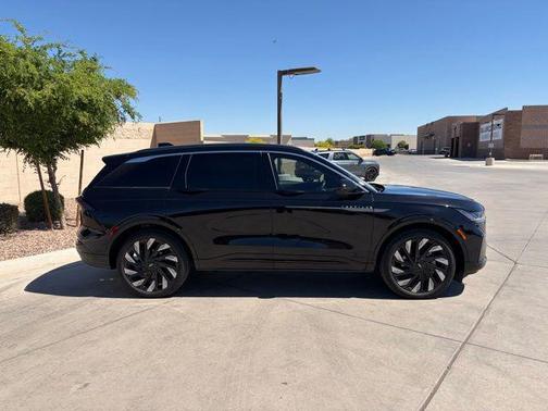 2025 Lincoln Nautilus Black Label