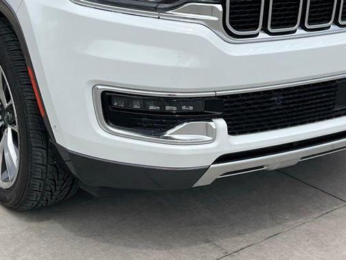 Bright White Clearcoat 2022 Jeep Wagoneer Series III 4x2