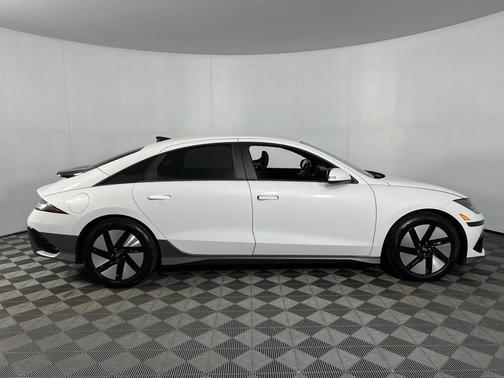 2023 Hyundai IONIQ 6 SE