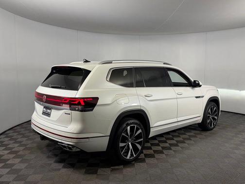 2024 Volkswagen Atlas 2.0T SEL Premium R-Line 4MOTION