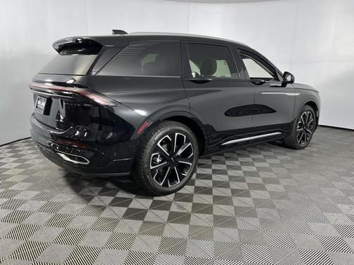 2024 Lincoln Nautilus Reserve