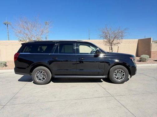 2025 Ford Expedition Max Active 4x2