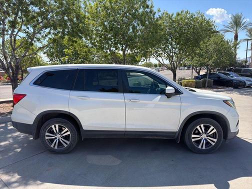 White Diamond Pearl 2016 Honda Pilot EX
