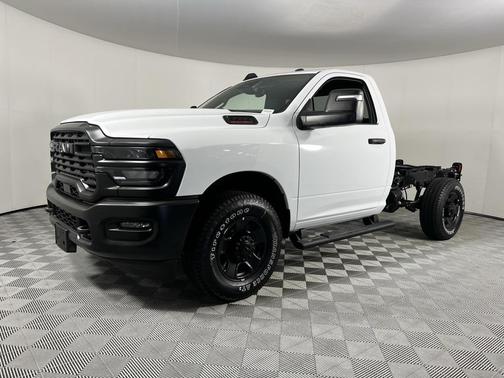 2025 RAM 3500 Tradesman Regular Cab 4x2 8' Box