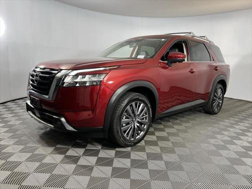 2023 Nissan Pathfinder SL FWD
