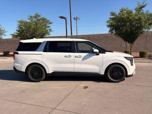 Snow White Pearl 2025 Kia Carnival LXS