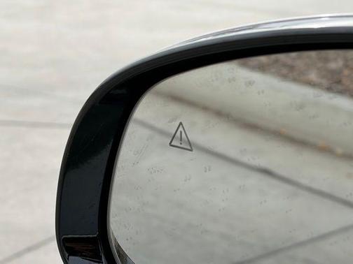 2025 Genesis G70 2.5T RWD