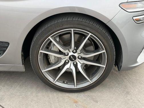 2025 Genesis G70 2.5T RWD