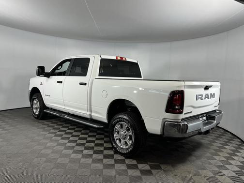 2025 RAM 2500 Big Horn Crew Cab 4x4 6'4' Box