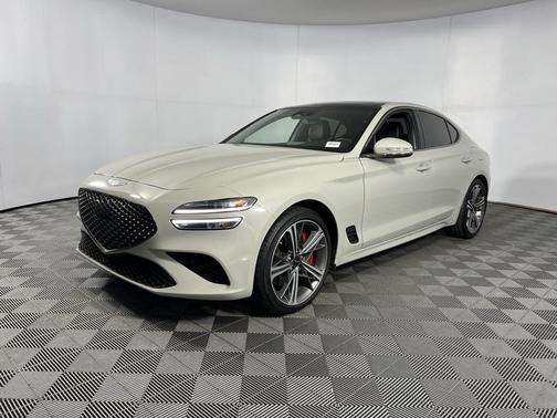 2025 Genesis G70 2.5T RWD
