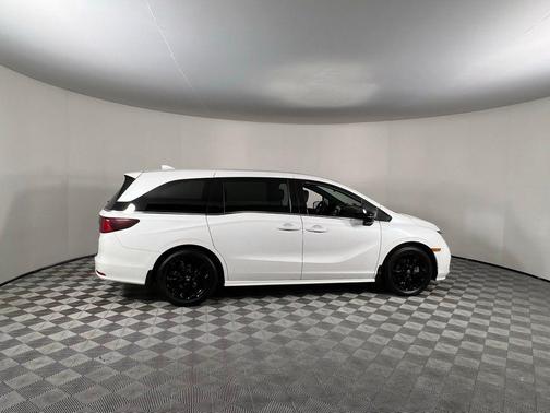 Platinum White 2024 Honda Odyssey Sport