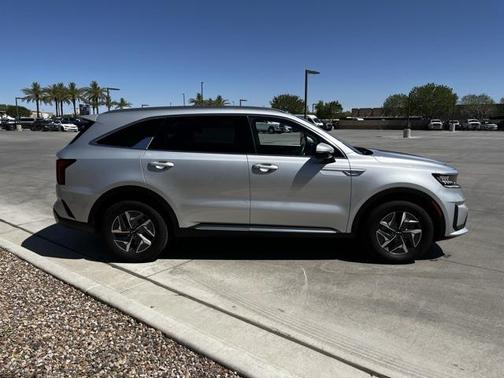 2022 Kia Sorento Hybrid S