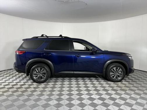 2022 Nissan Pathfinder SV 2WD