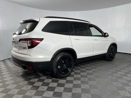2021 Honda Pilot AWD Black Edition