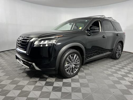 2022 Nissan Pathfinder SL 4WD