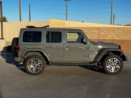 2023 Jeep Wrangler 4xe Sahara High Altitude